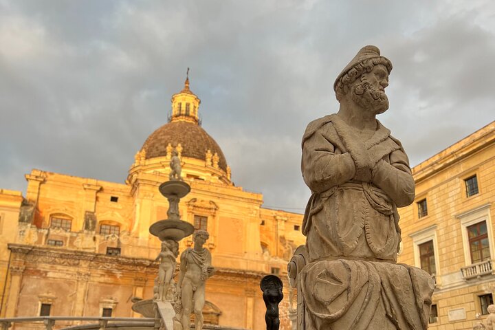 Palermo Food Tour : 10 + Proeverijen van Arancini, Cannoli, Wijn & Meer