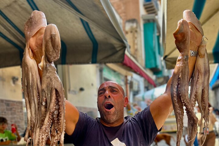 Palermo Food Tour : 10 + Proeverijen van Arancini, Cannoli, Wijn & Meer