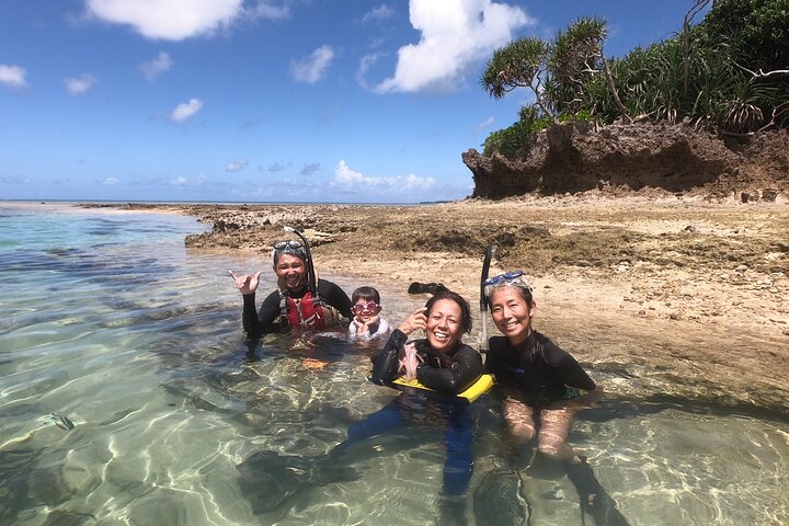 Okinawa : Experiencia Privada de Snorkeling con Guía Inglés Nativo