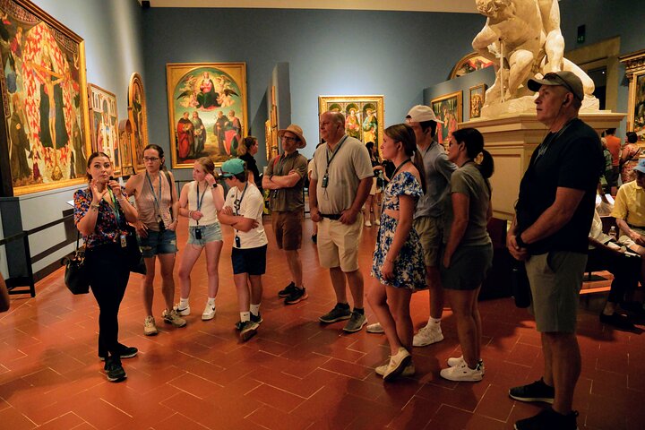 Uffizi & Accademia Timed Entry: Small Group Duomo Walking Tour