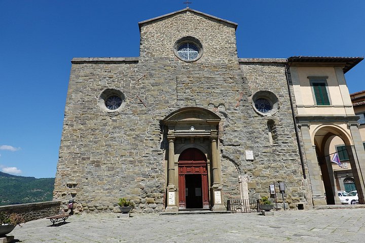 Tour privato a piedi di Cortona sotto il sole della Toscana