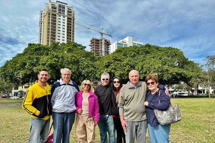Geführte Besichtigungstour durch St. Pete im Deluxe-Golfwagen mit Straßenzulassung