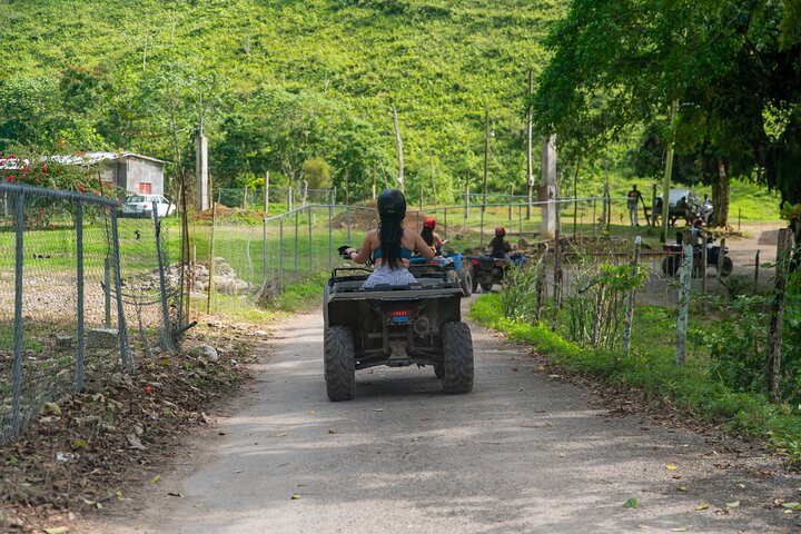 ATV, Bamboe Rafting, Paardrijden n Zwemmen Begeleide Tour