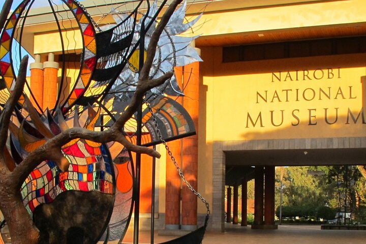 Nairobi Museum, KICC Toren, Kobe Kralen, Bomas Culturele Dansen