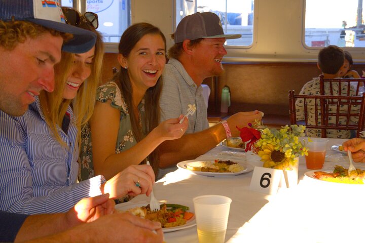 Key West Sunset Cruise: Middag, live musikk og drikkevarer inkludert