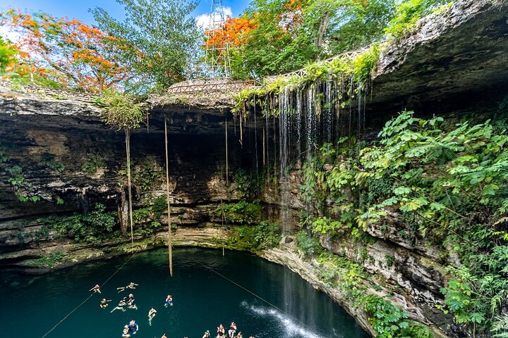 Guidad tur till Chichén Itzá och Cenote och Valladolid med lunch