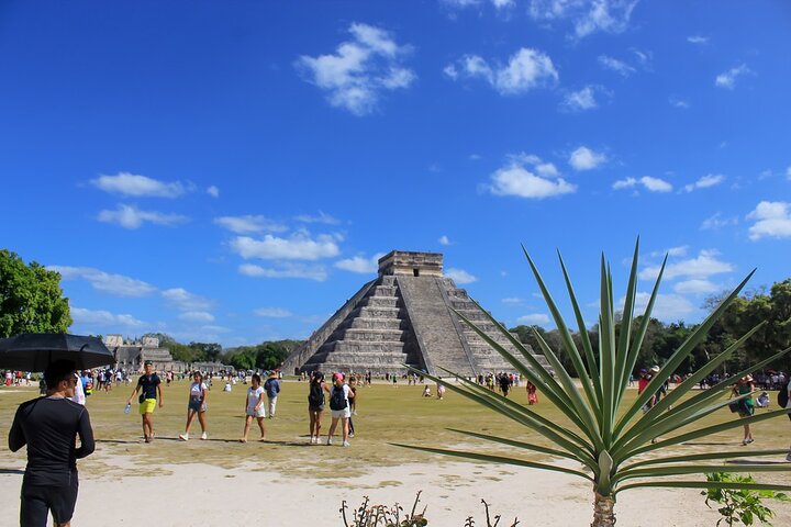 Guidad tur till Chichén Itzá och Cenote och Valladolid med lunch