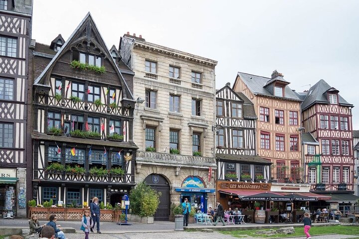 Rouen: tour privato a piedi con una guida turistica autorizzata