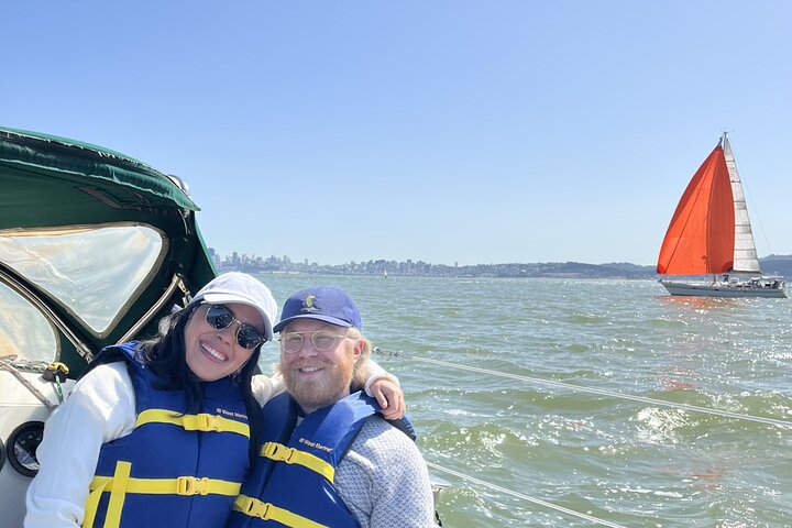 2hr. Esperienza di navigazione privata sulla baia di San Francisco (6 Ospiti)