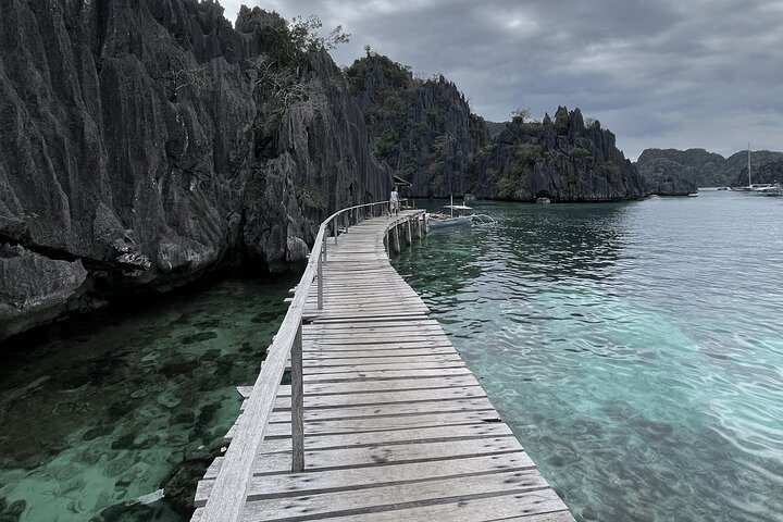 Tour definitivo de la isla de Coron: barco privado y guía turístico
