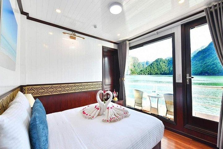 2 dage Ha Long & Lan Ha Bay på 5* krydstogt med balkon