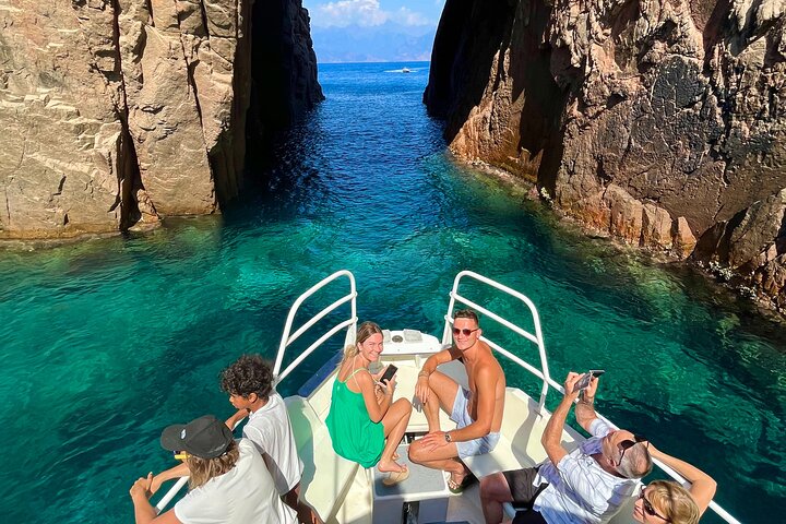 Vänlig upptäckt av Scandola Calanques de Piana och måltidsstopp vid Girolata