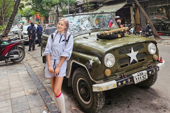 Hanoi Food and Culture Sightseeing Army Jeep Tour