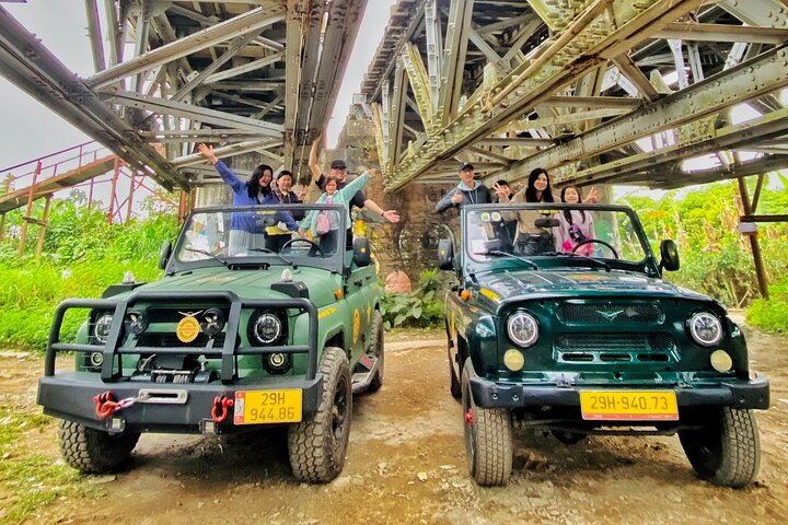 Hanoi Food and Culture Sightseeing Army Jeep Tour