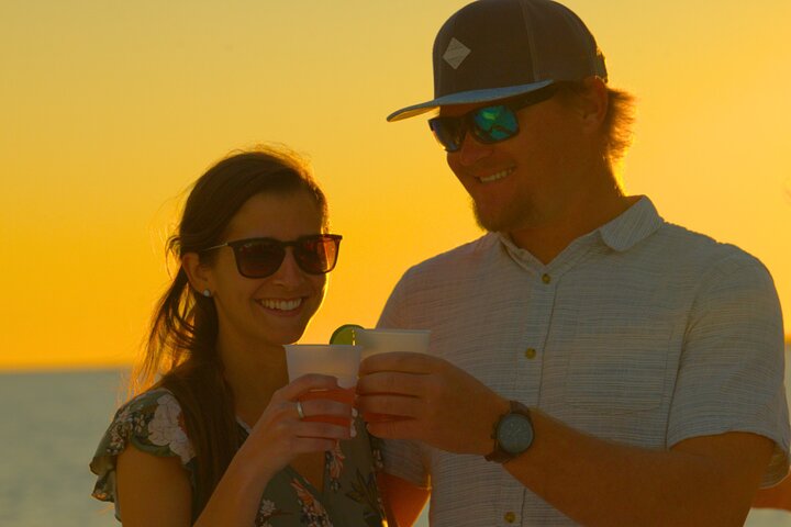 Key West Signature Sunset Sail med levende musikk, åpen bar og mat