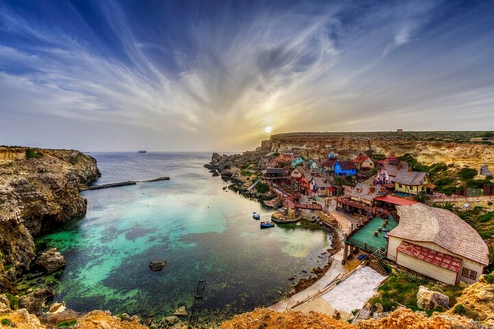Crociera di andata e ritorno per Malta, inclusa la Laguna Blu con pranzo e bevande