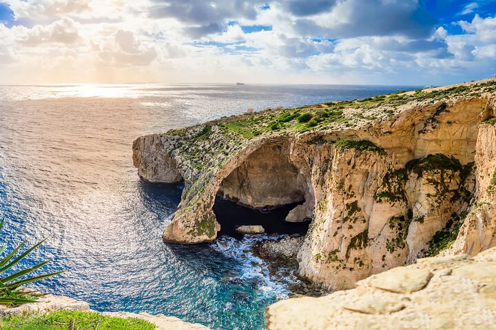 Crociera di andata e ritorno per Malta, inclusa la Laguna Blu con pranzo e bevande