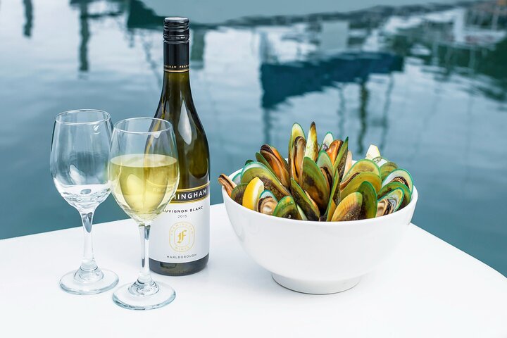 Crucero de degustación de mejillones de concha verde de Marlborough Sounds