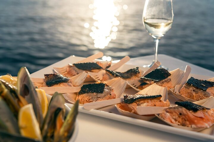 Crucero de degustación de mejillones de concha verde de Marlborough Sounds