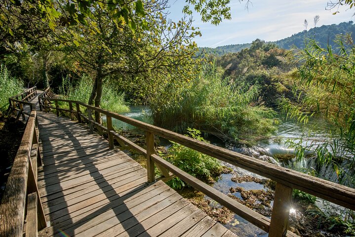 Da Trogir, Seget, Okrug: Cascate di Krka & tour culturale di Sebenico