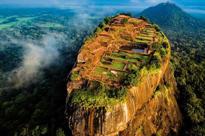 Sigiriya Rock og Jeep Safari privat tur fra Trincomalee