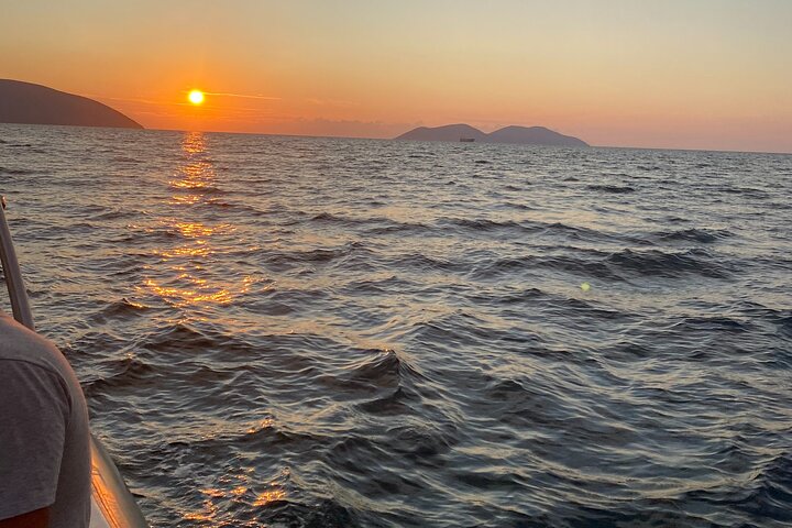Excursion en bateau rapide à Karaburun, à la grotte Haxhi Ali et à l'île de Sazan