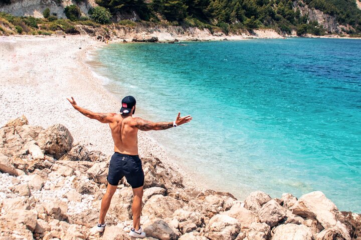 Excursion en bateau rapide à Karaburun, à la grotte Haxhi Ali et à l'île de Sazan