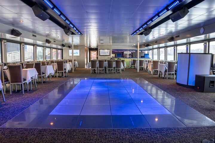 City Cruises NYC : Dîner croisière Skyline au départ du New Jersey