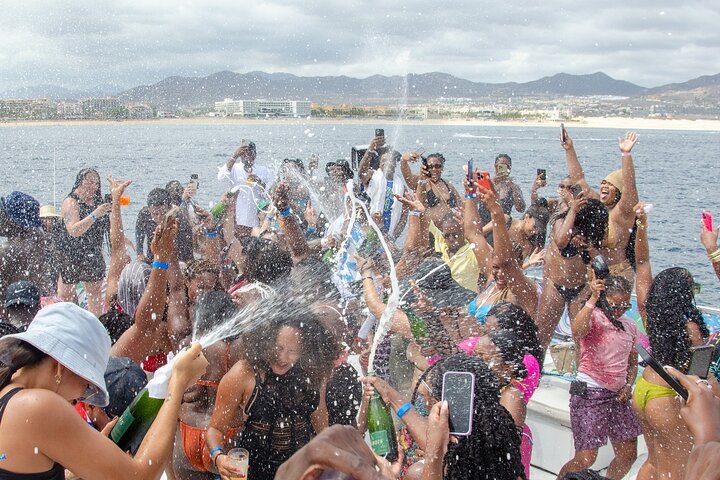 Sesiones de Hip Hop Fiesta en barco Cabo San Lucas