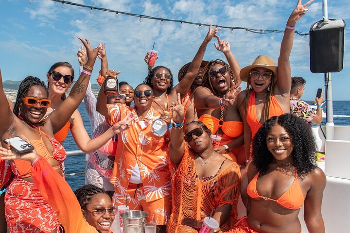 Sesiones de Hip Hop Fiesta en barco Cabo San Lucas