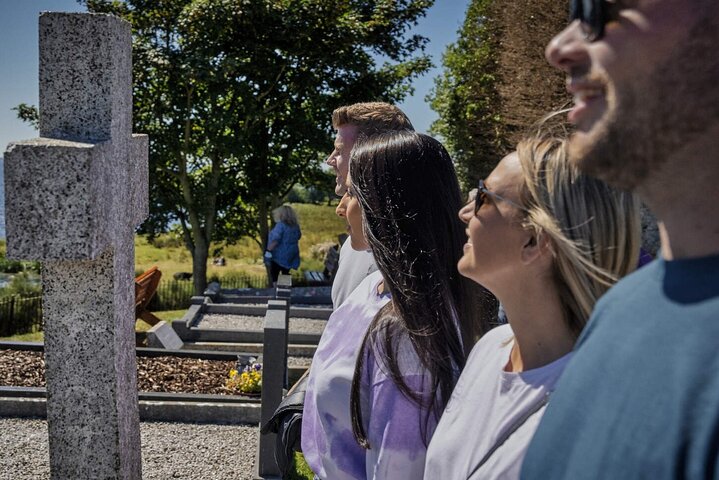 Privérondleiding door Galway op het kerkhof van Clifden Church