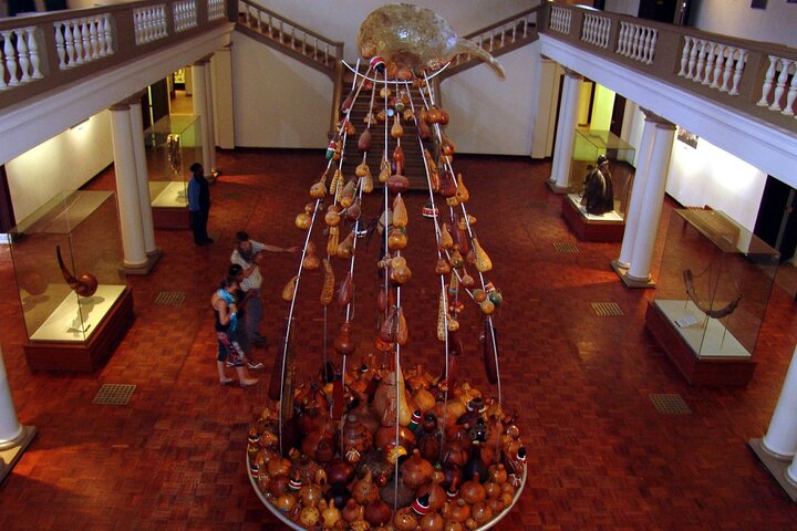 Nairobi Museum, KICC Toren, Kobe Kralen, Bomas Culturele Dansen