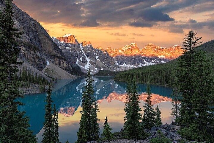 Moraine Lake Sunrise (2,5 horas) & Lake Louise (2 horas) de Canmore/Banff