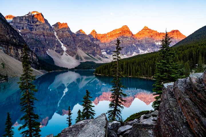 Moraine Lake Sunrise (2,5 horas) & Lake Louise (2 horas) de Canmore/Banff