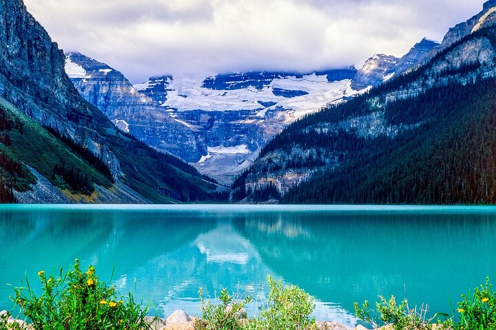 Moraine Lake Sunrise (2,5 horas) & Lake Louise (2 horas) de Canmore/Banff