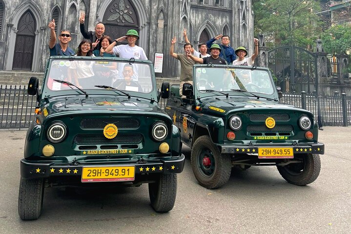 Hanoi Food and Culture Sightseeing Army Jeep Tour