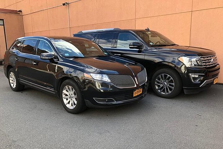 Traslado privado al aeropuerto de Nueva York desde JFK o LGA a Manhattan