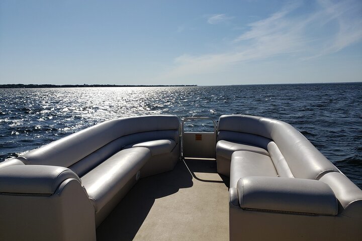 Location de bateaux en ponton d’une demi-journée – Fun & Relaxing Water Adventure