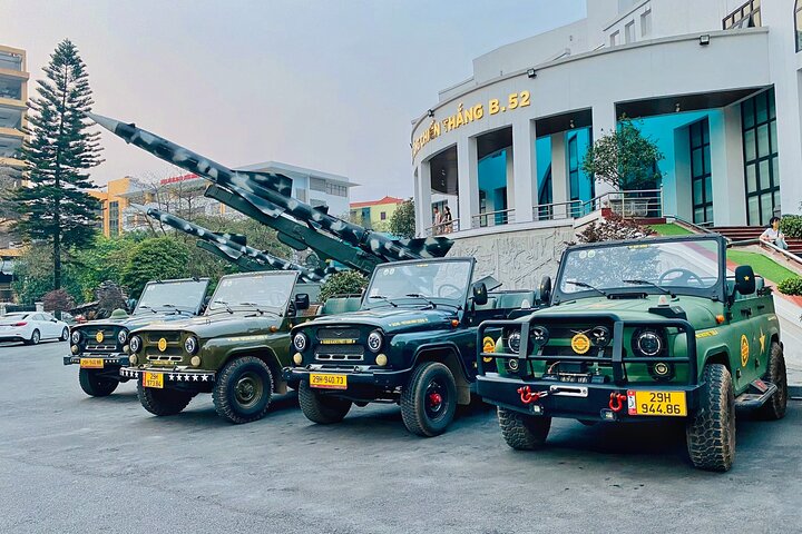 Hanoi Food and Culture Sightseeing Army Jeep Tour
