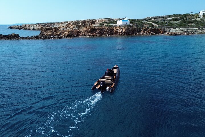 Private ganztägige Bootstour : Entdecken Sie versteckte Juwelen rund um Paros