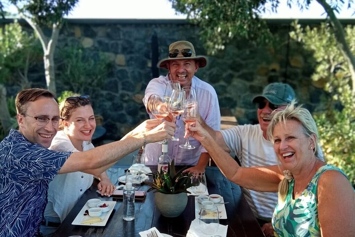 Santorini vinsmagning og premium frokost på det prisvindende vingård