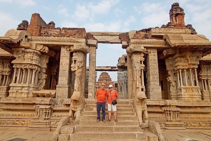 Hampi Heritage Hues: Upptäck Majesty of Vijayanagara Empire
