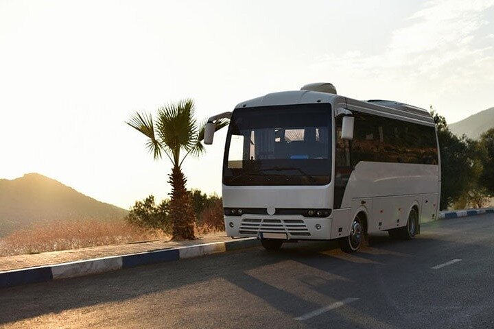 Enveis delt transport fra eller til Chania flyplass til Bali
