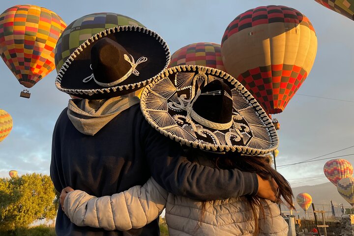 Ballongfly + Grotta frokost + Teotihuacan tur fra Mexico City
