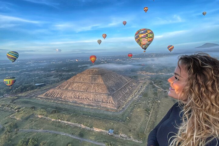 Ballongfly + Grotta frokost + Teotihuacan tur fra Mexico City
