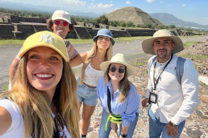 Ballongfly + Grotta frokost + Teotihuacan tur fra Mexico City