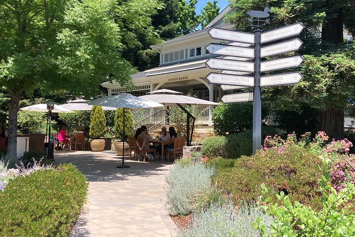 "Fabulous Private Wine Tour of Napa & Sonoma for 2 to 5 People"