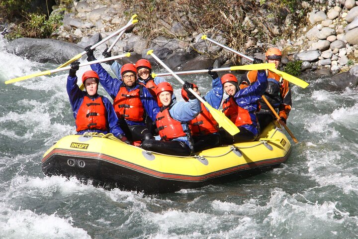 Tongariro-sensatie: wildwaterraftingavontuur klasse 3