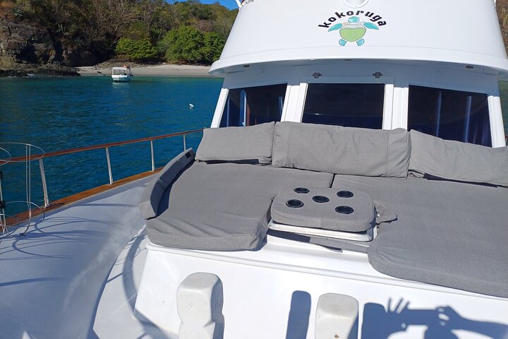"KOKORUGA" Tour Privado en Barco con Comida,Bebida Libre,snórquel