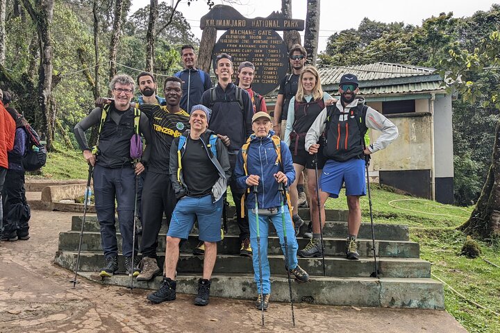 La mejor caminata de 1 día por el Kilimanjaro Machame con Kilinge Adventure